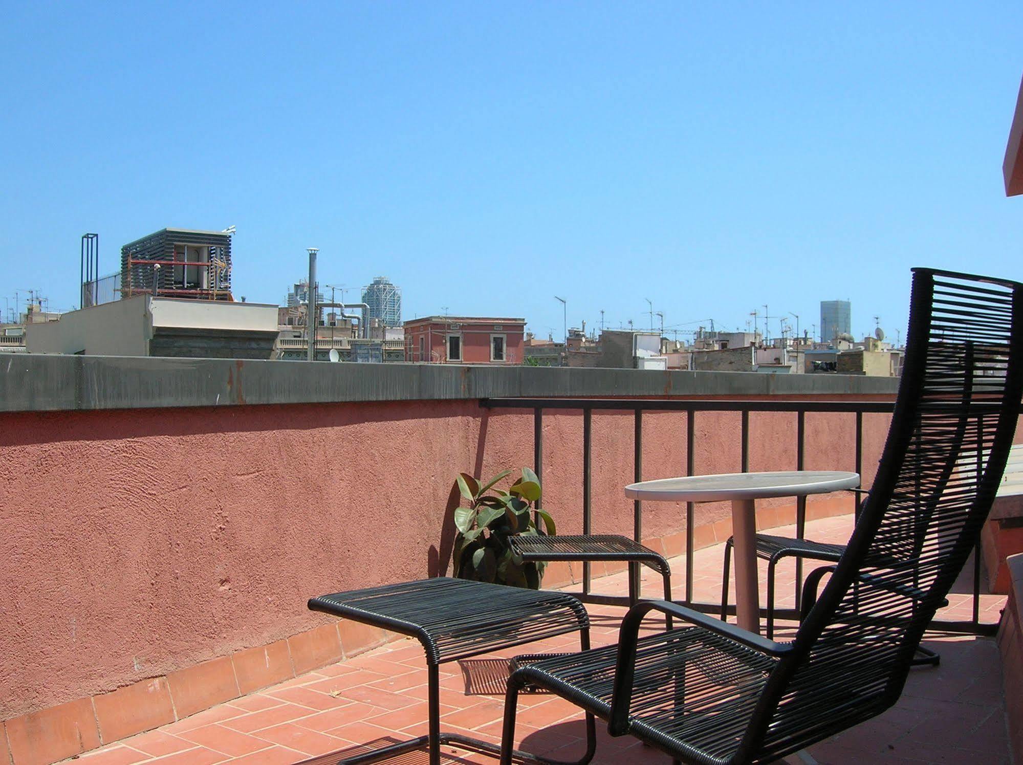 Aparthotel Allada 3* Barcelona Instalações foto